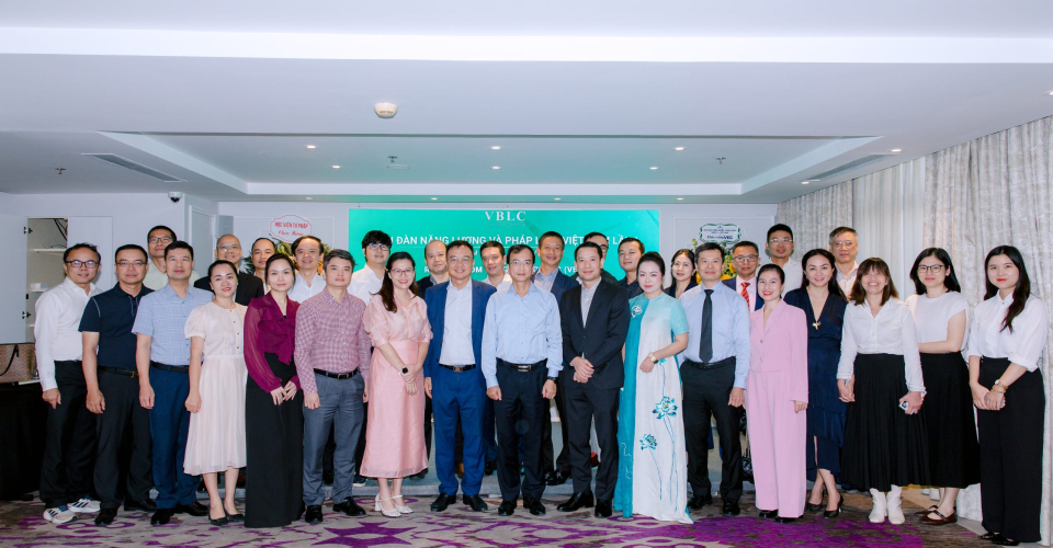 Toàn thể đại biểu tham dự Diễn đàn Năng lượng và Pháp luật Việt Nam