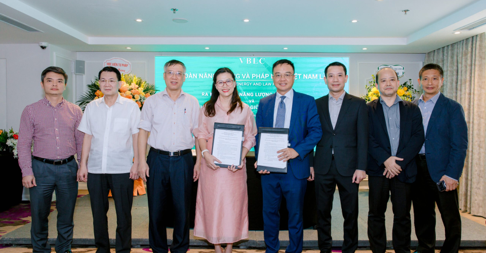 Lễ ký kết Biên bản ghi nhớ hợp tác MOU giữa VBLC và Trung tâm EAVCED thuộc Cục Điện lực - Bộ Công Thương